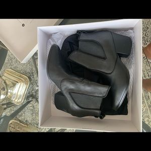 Jaggar black leather booties